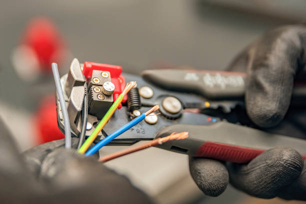 Best Commercial Electrician Services  in Youngsville, LA
