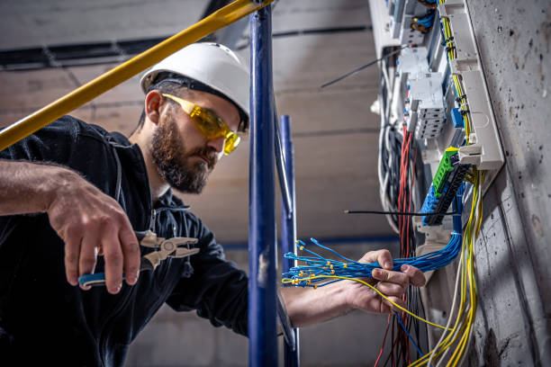 Best Emergency Electrical Repair  in Youngsville, LA